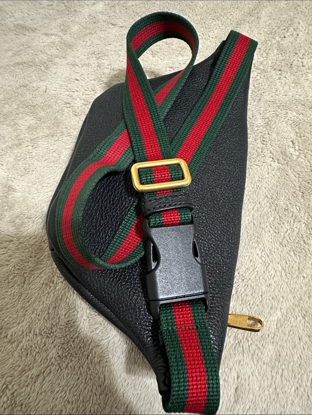 Gucci Black Leather Logo Belt/Crossbody Bag with Sherry Line - Picture 9 of 15